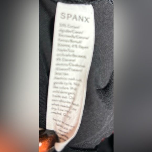 Spanx Womens Size 1XL Black Perfect Pant Skinny Fit Elastic Crop Pants Office - Picture 4 of 6